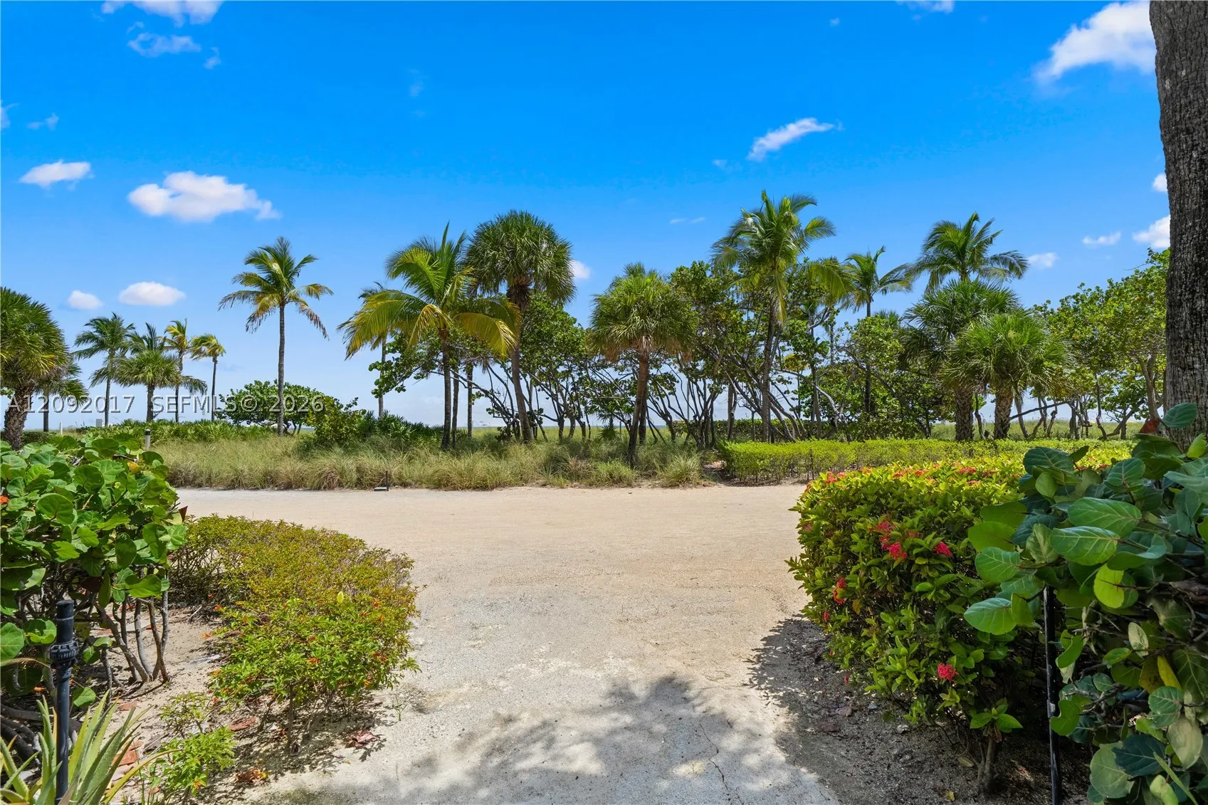 9999 Collins Ave #9J