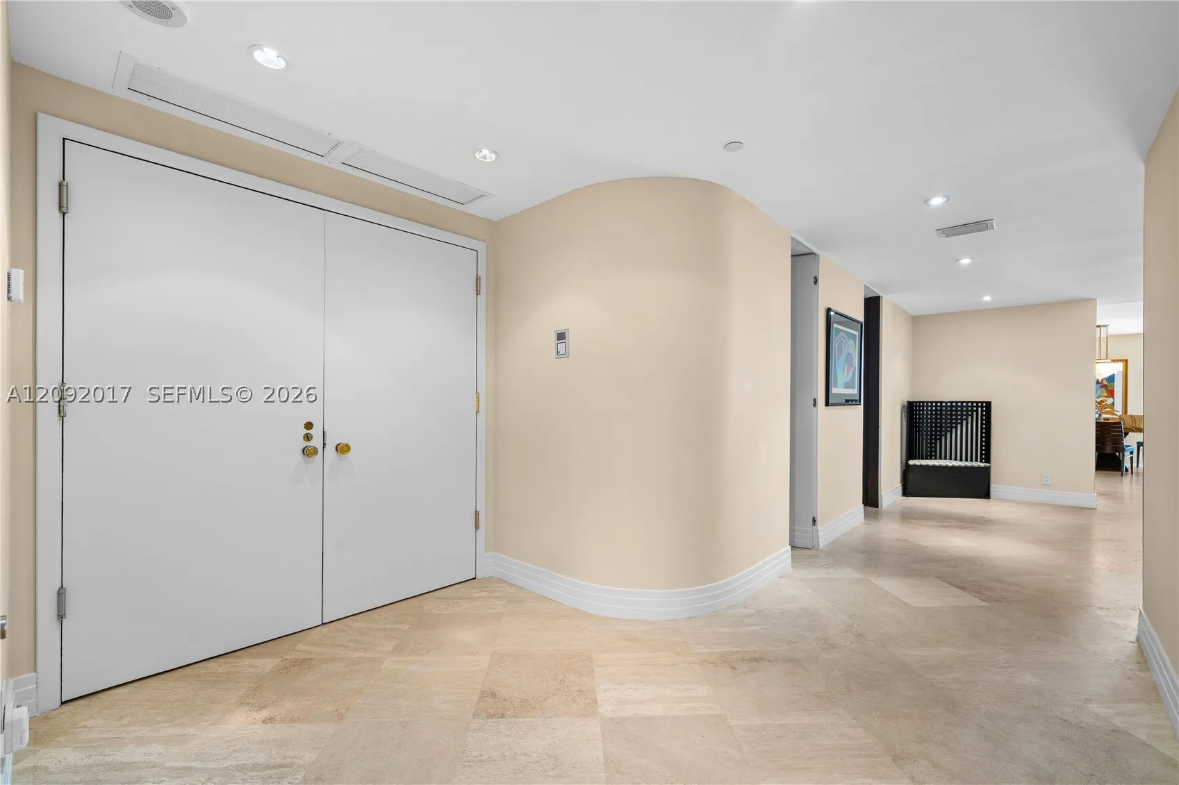 9999 Collins Ave #9J