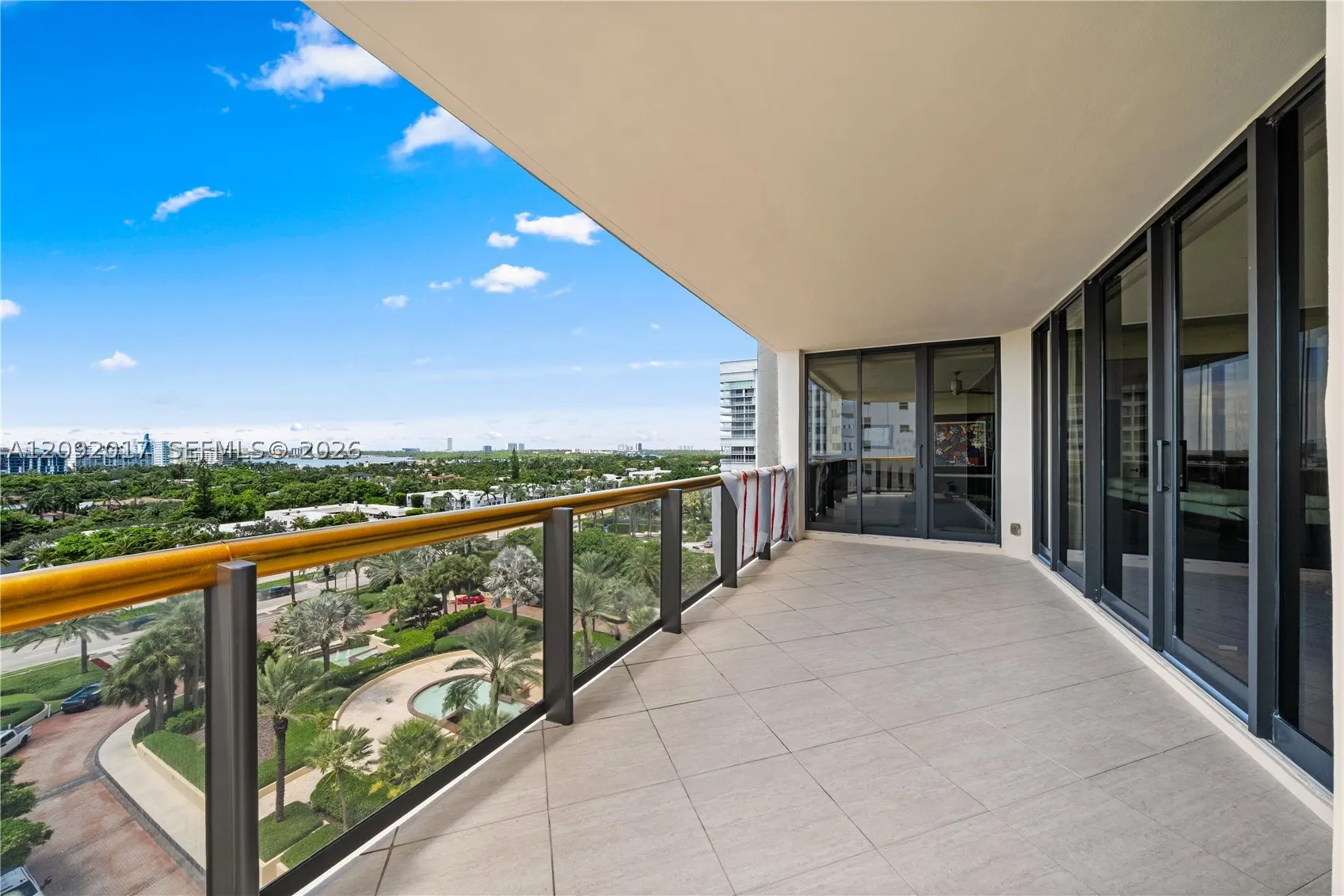 9999 Collins Ave #9J