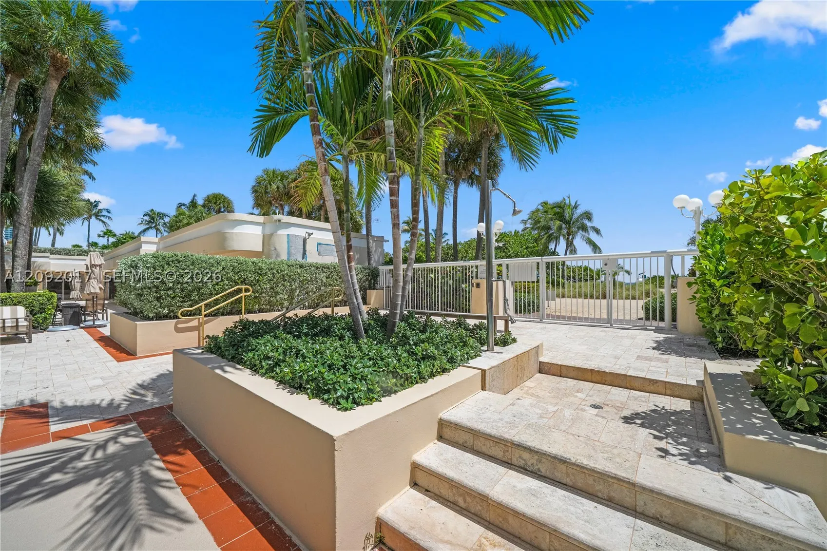 9999 Collins Ave #9J