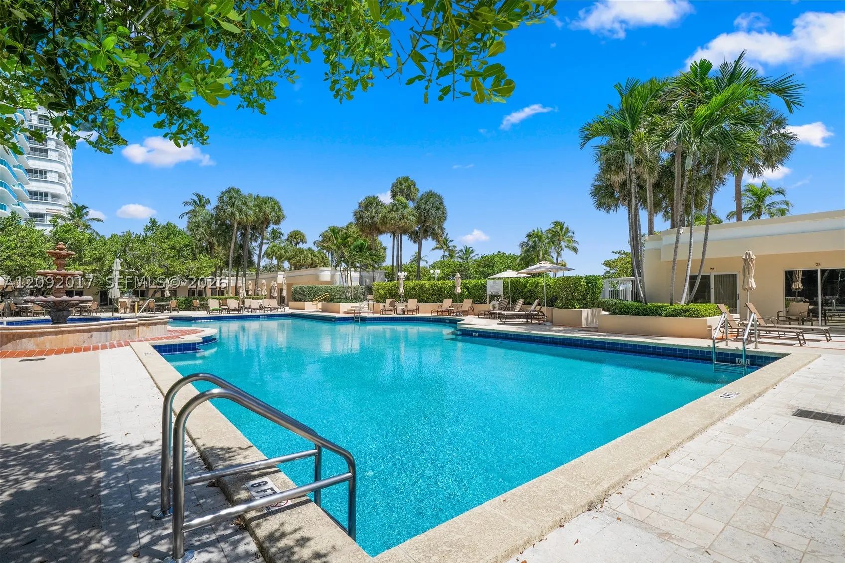 9999 Collins Ave #9J