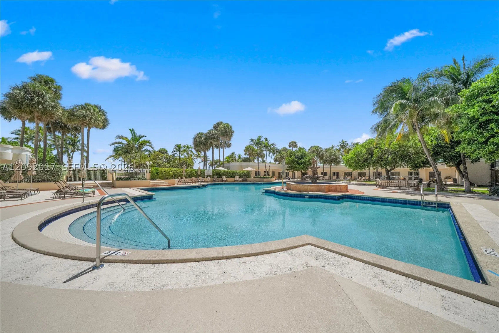 9999 Collins Ave #9J