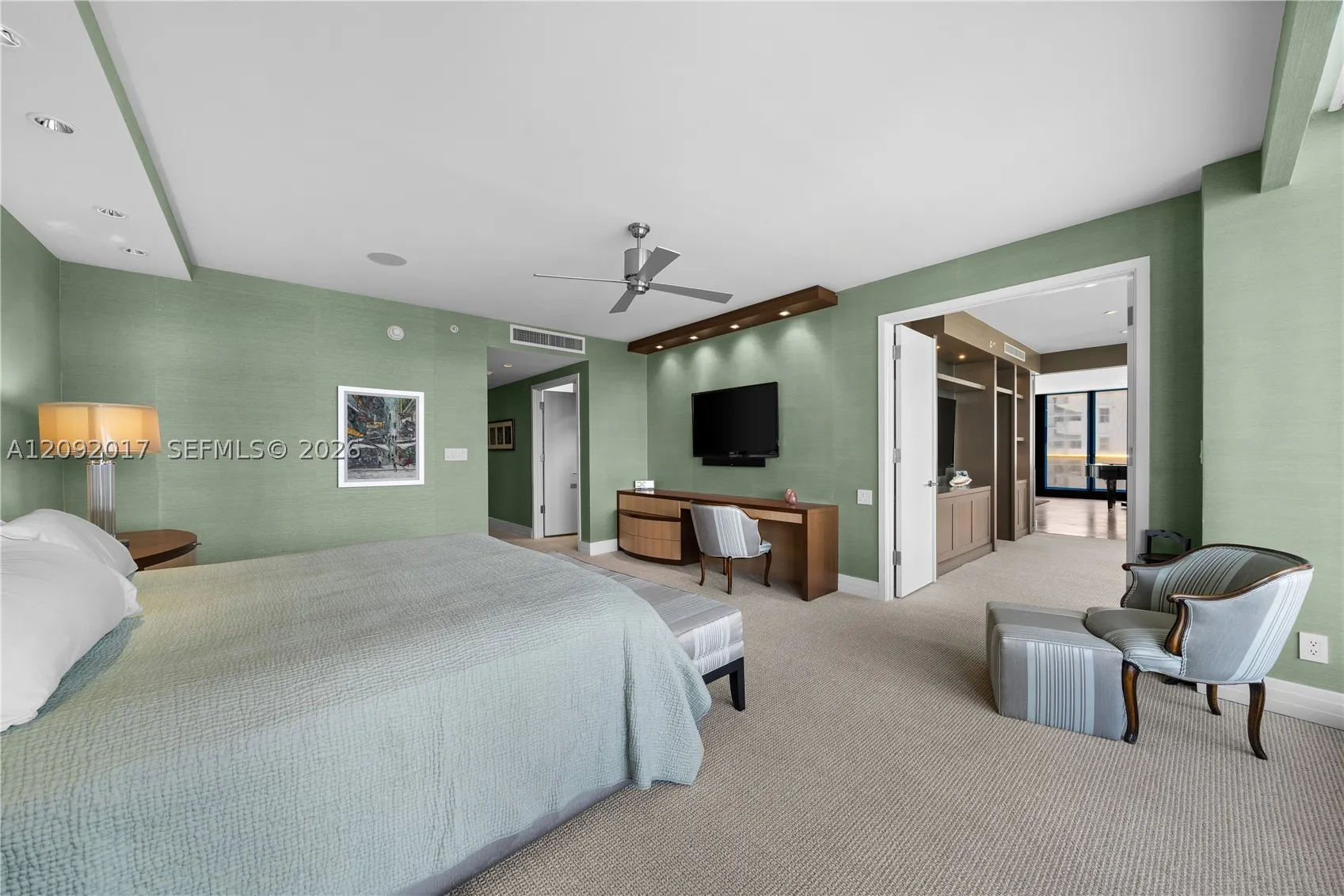 9999 Collins Ave #9J
