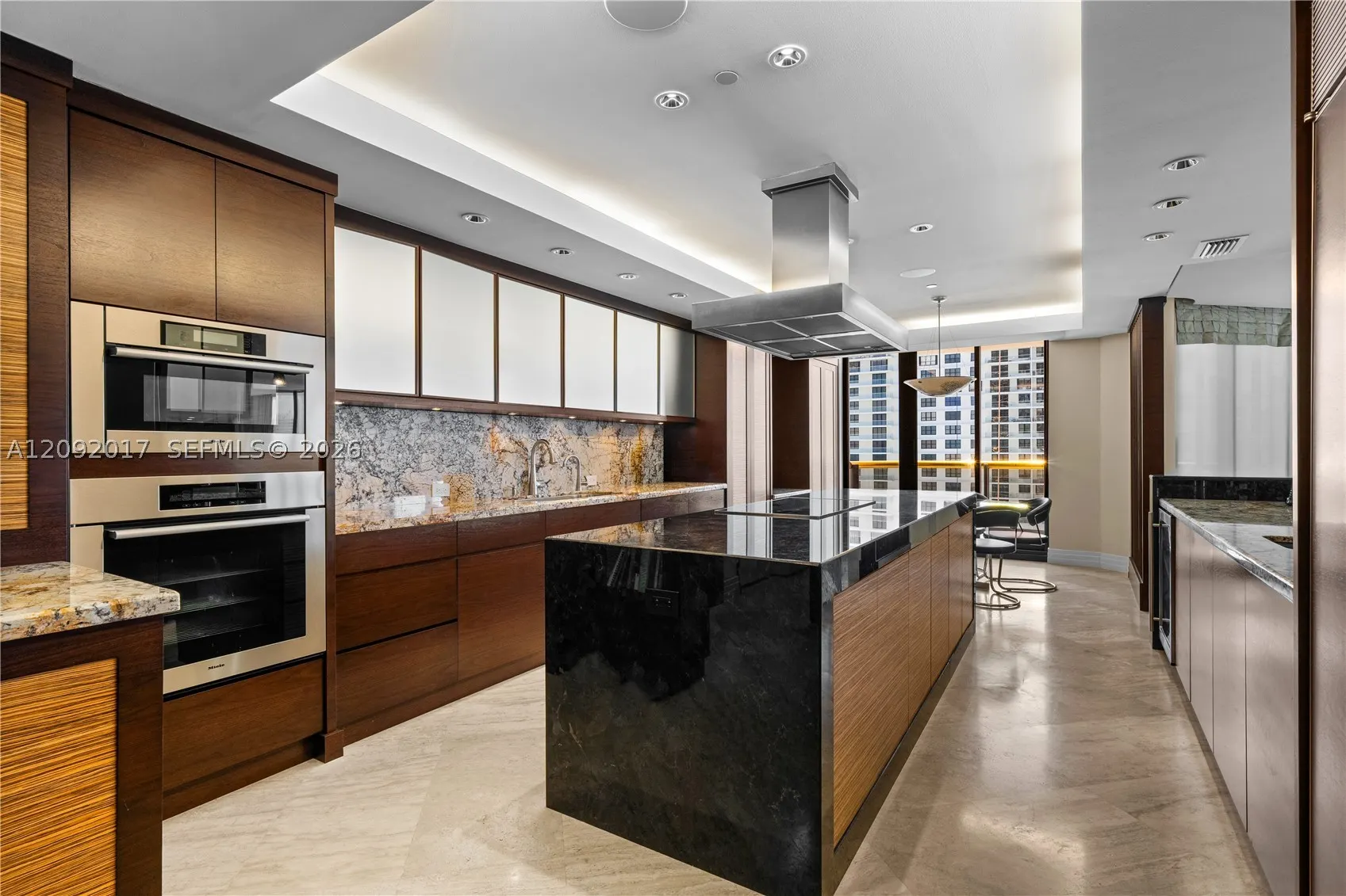 9999 Collins Ave #9J