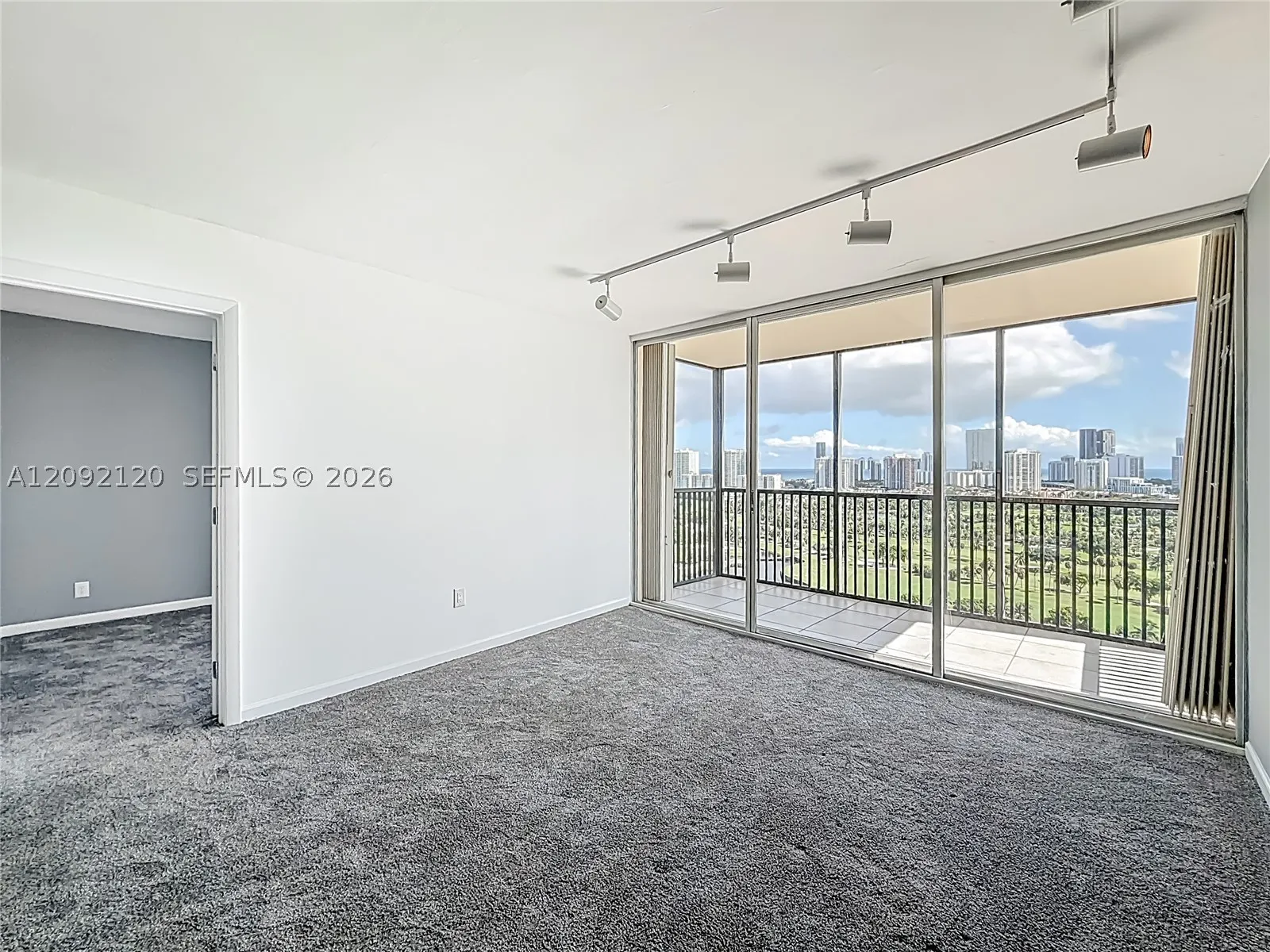 20301 W Country Club Dr. #2428