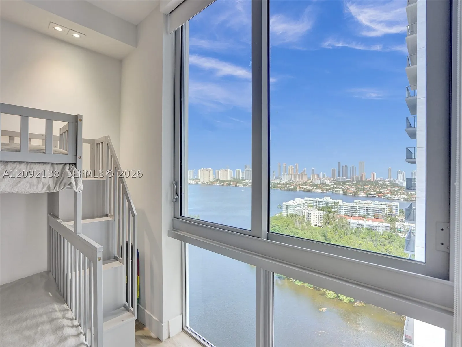 16385 Biscayne Blvd #2107