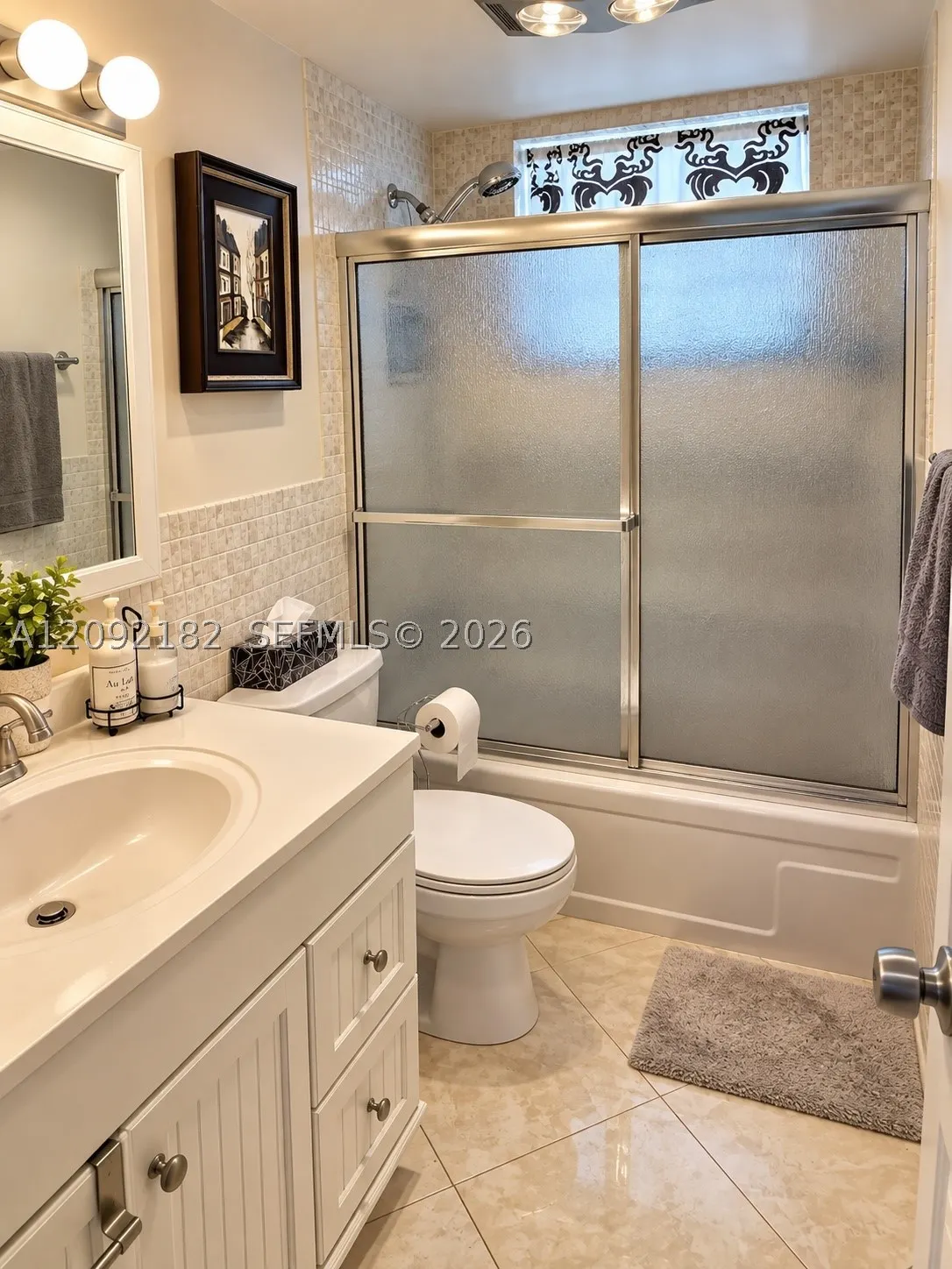 1000 NE 14th Ave #703