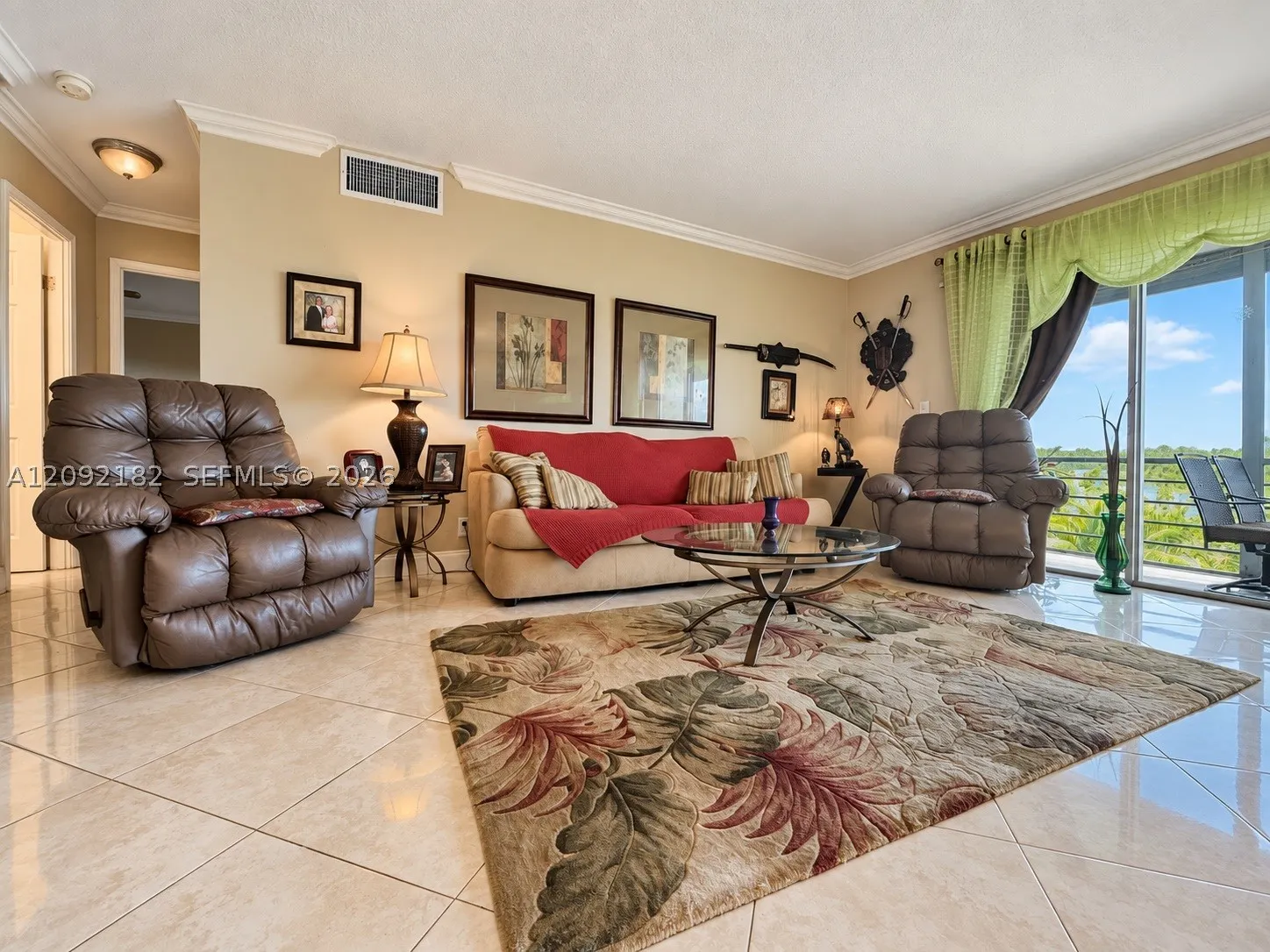 1000 NE 14th Ave #703