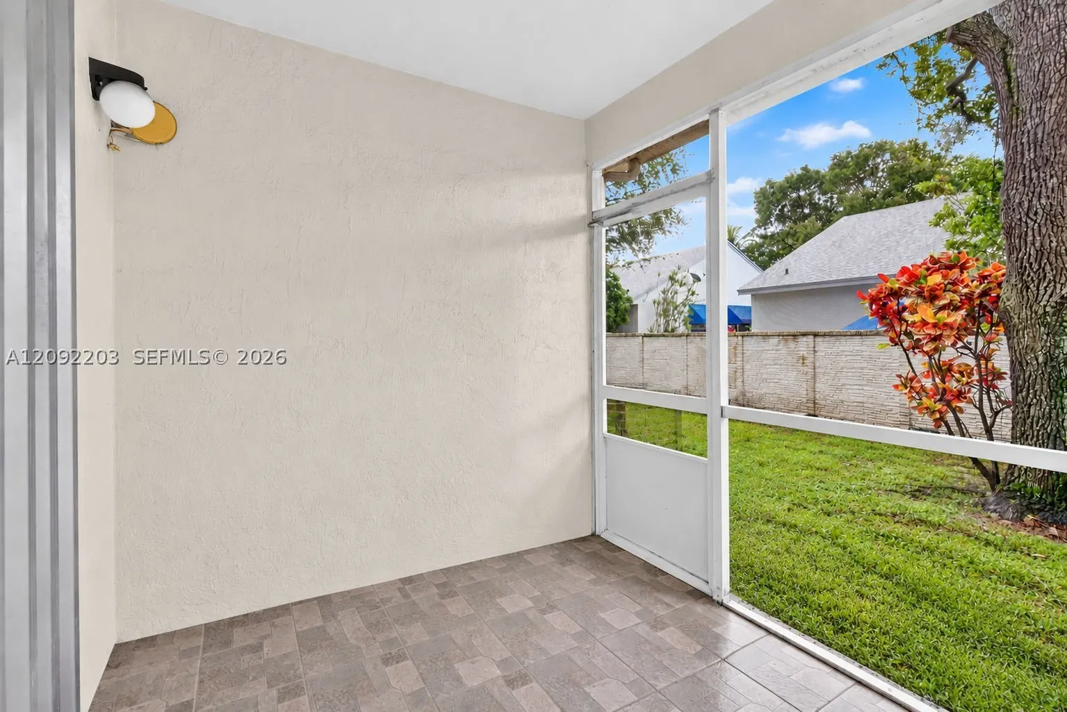 3176 SW 50th St