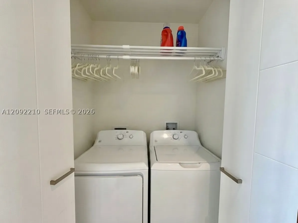 301 Altara Ave #418