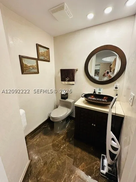 18911 Collins Ave #604