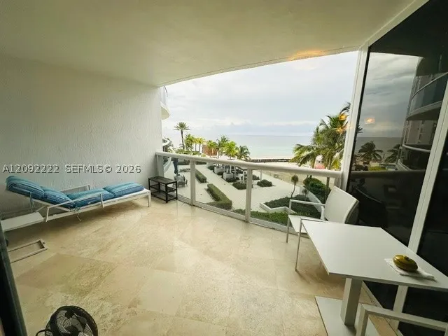 18911 Collins Ave #604