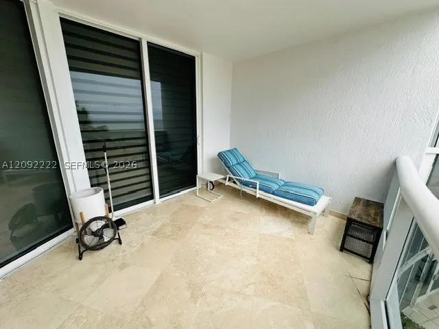 18911 Collins Ave #604