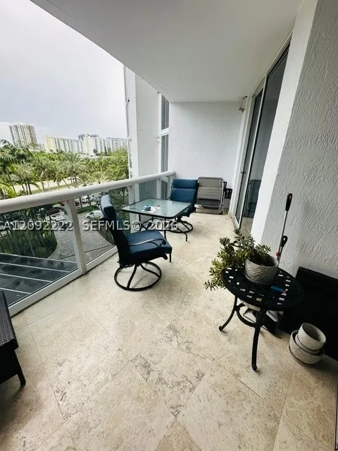 18911 Collins Ave #604