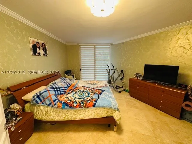 18911 Collins Ave #604