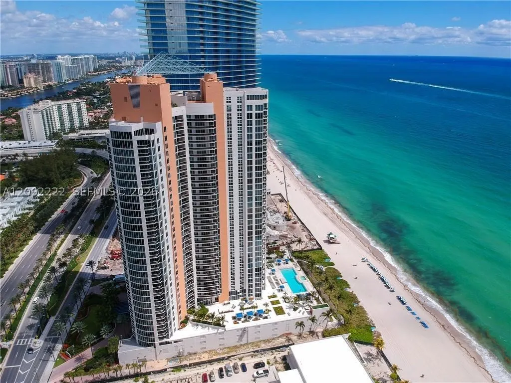 18911 Collins Ave #604