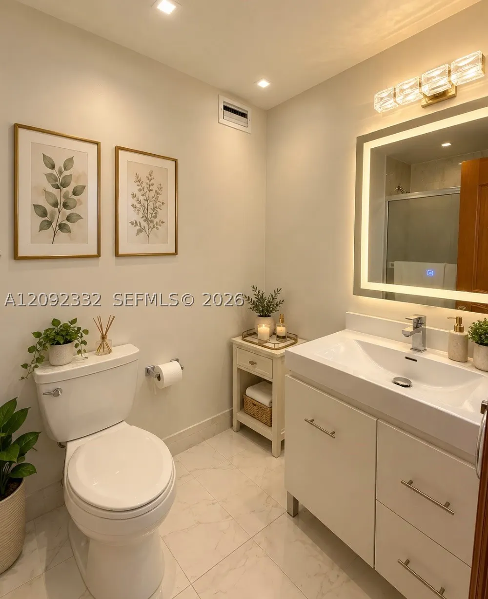 700 Biltmore Way #1212