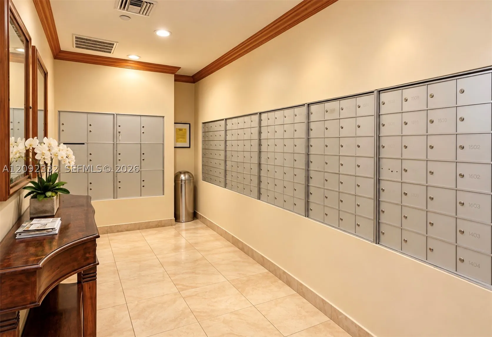 700 Biltmore Way #1212