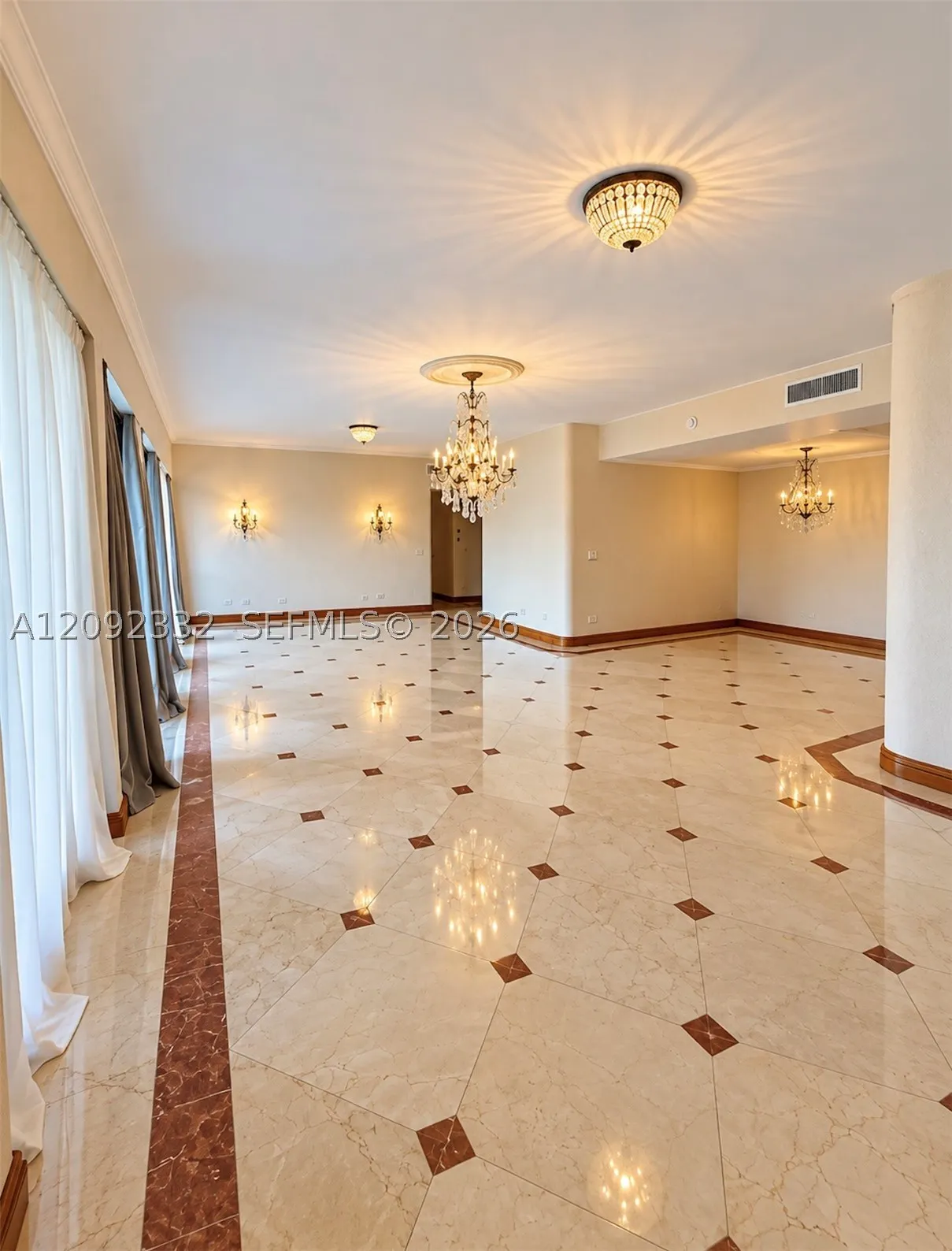 700 Biltmore Way #1212