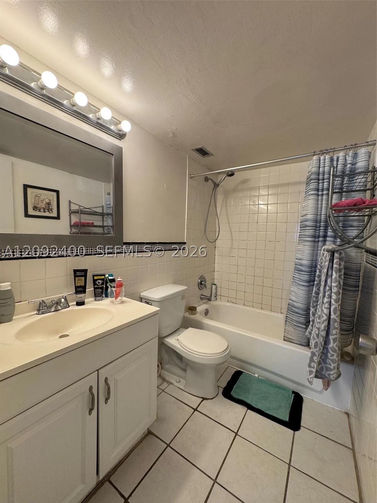 2200 E Hallandale Beach Blvd #301