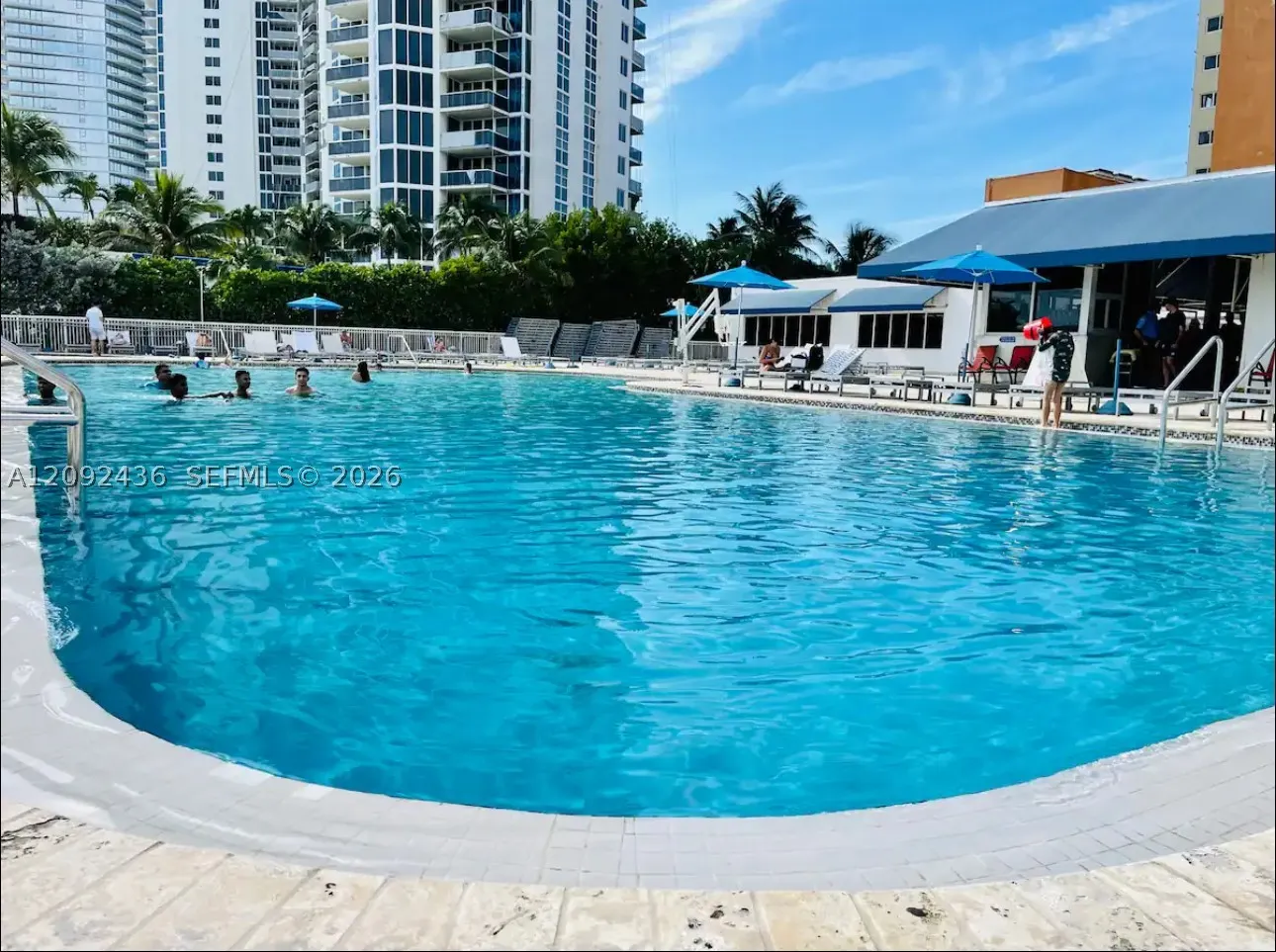 19201 Collins Ave #644