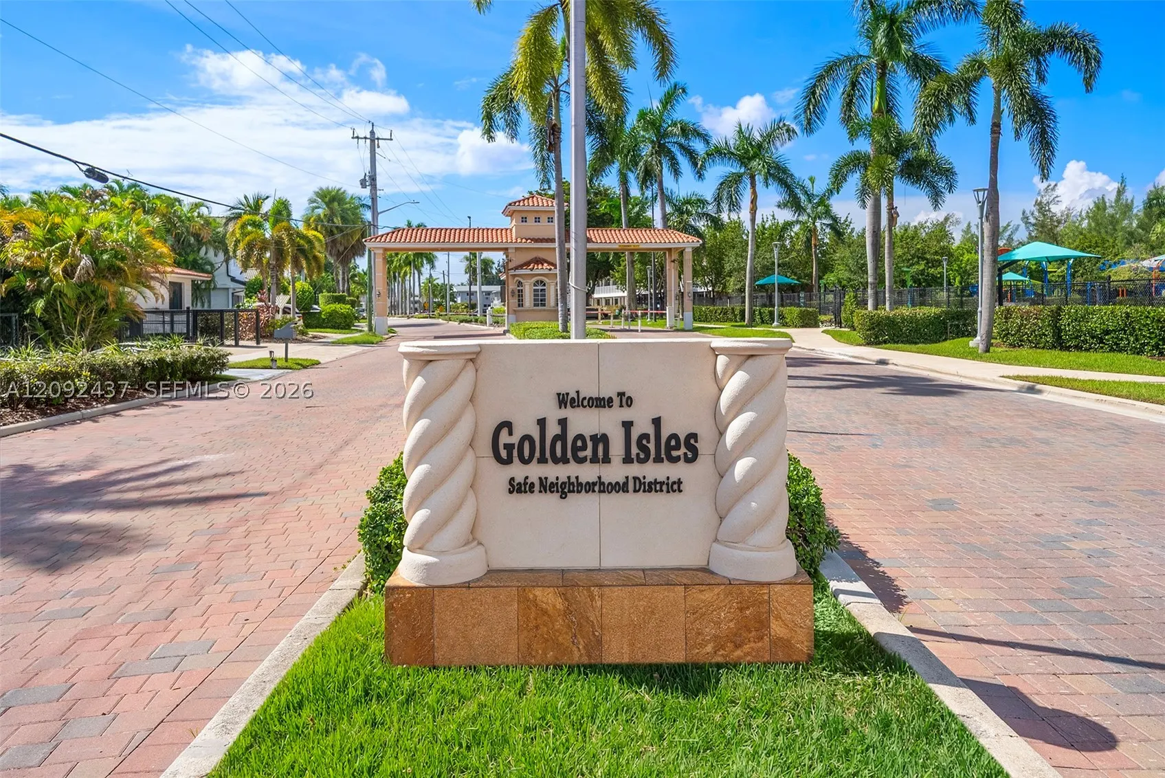 507 Palm Dr