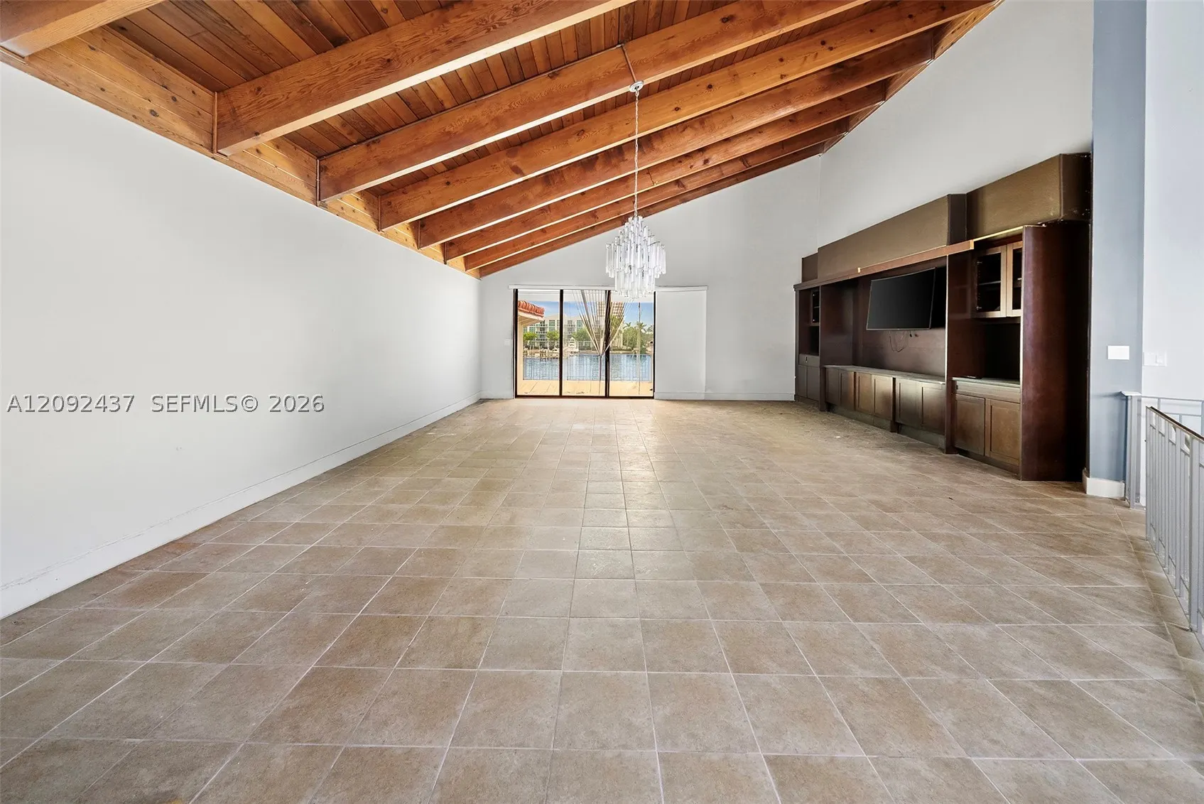 507 Palm Dr