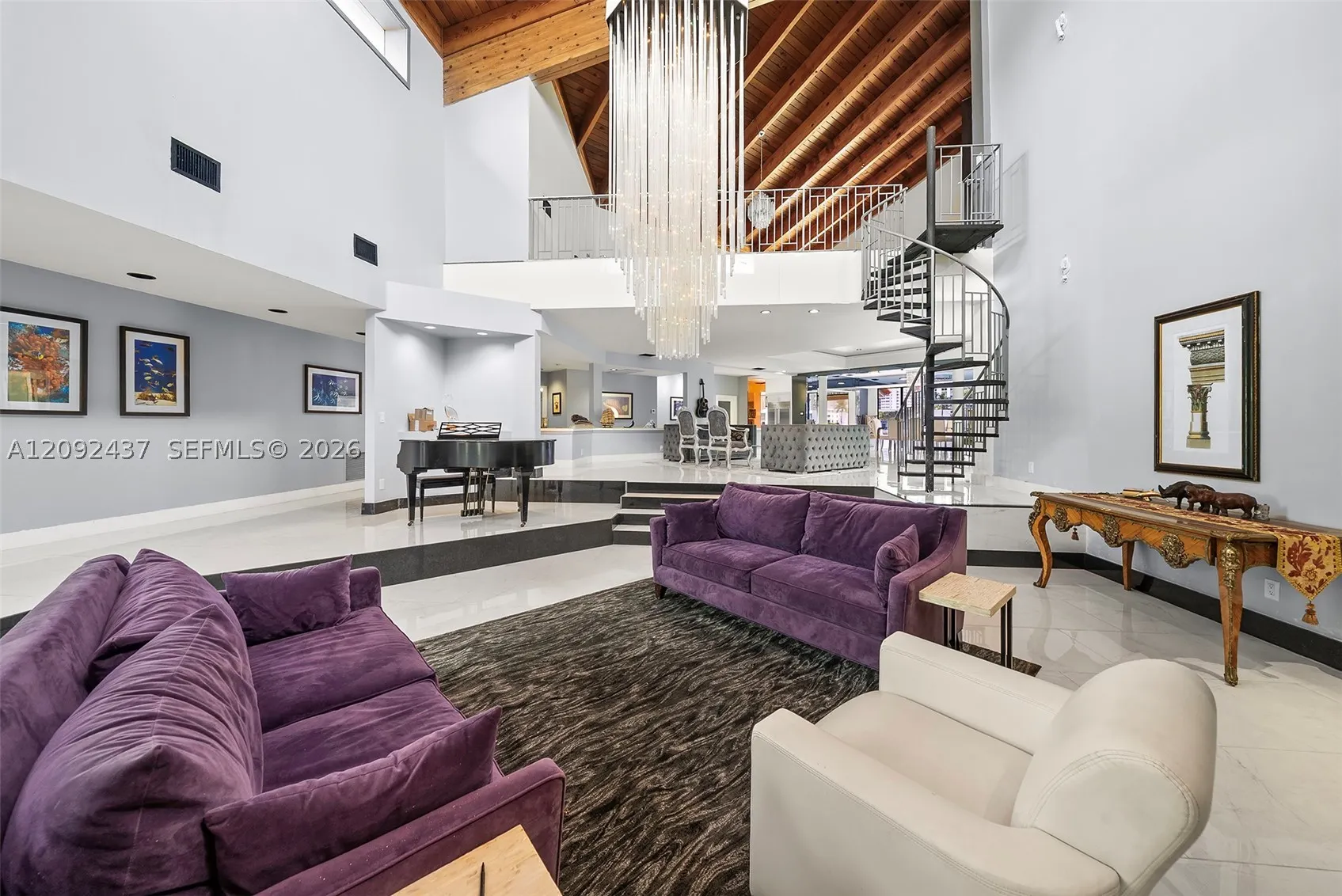 507 Palm Dr
