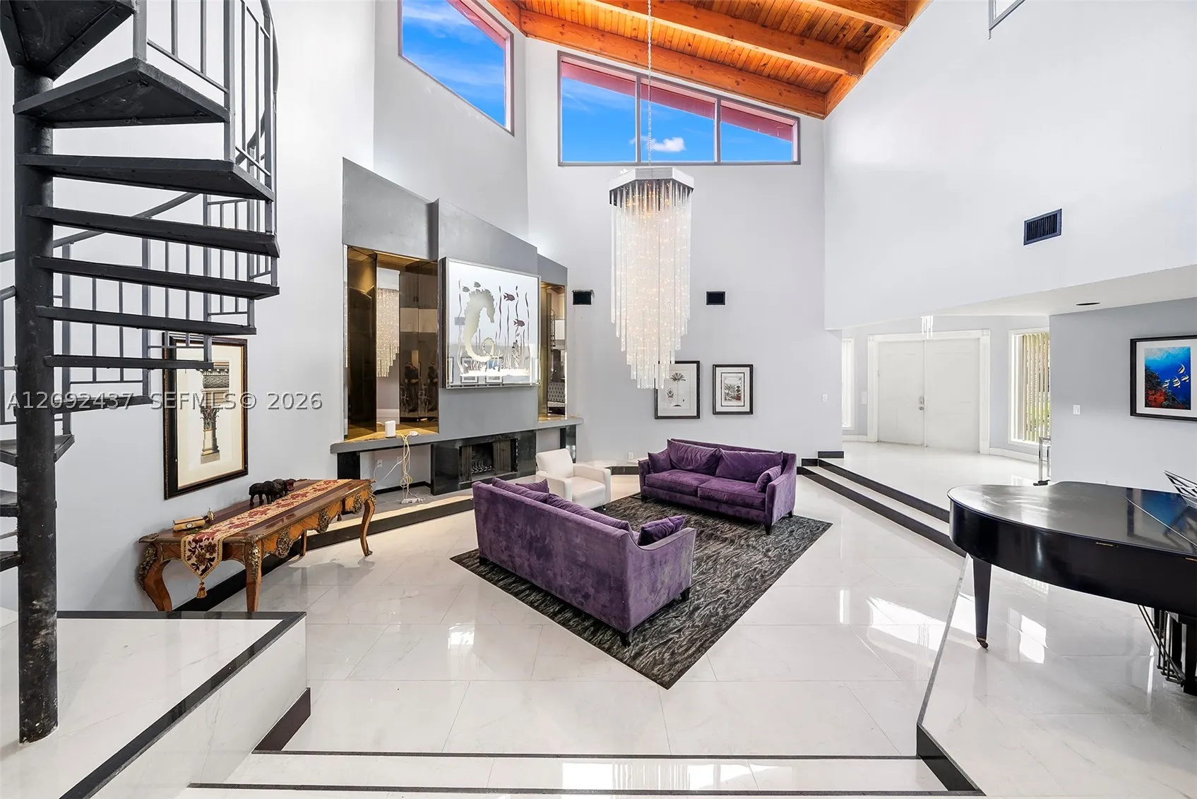 507 Palm Dr