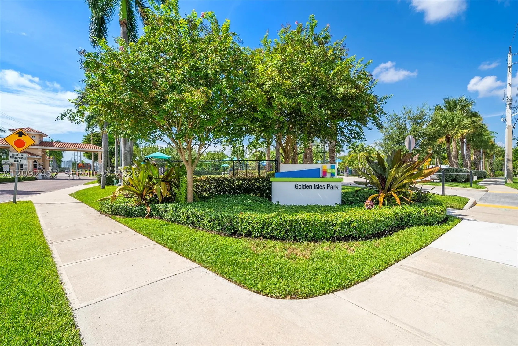 507 Palm Dr