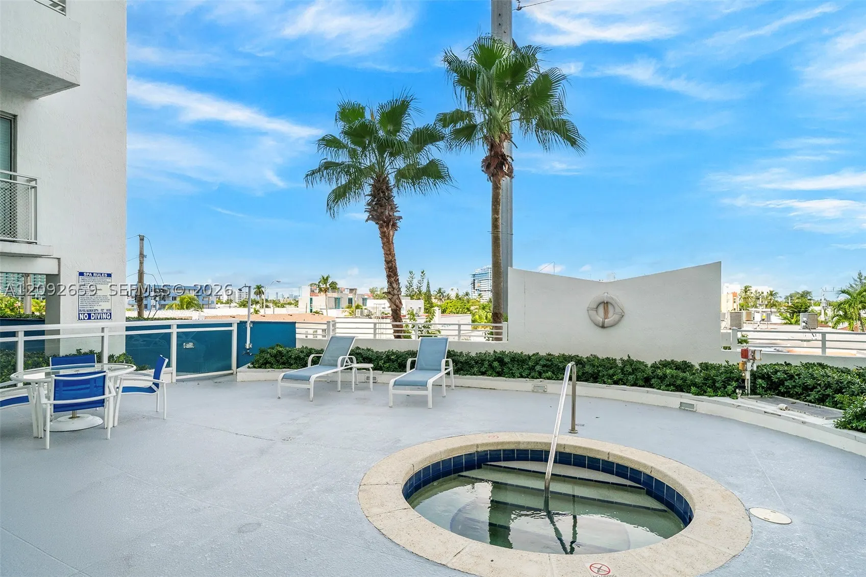 7600 Collins Ave #1012