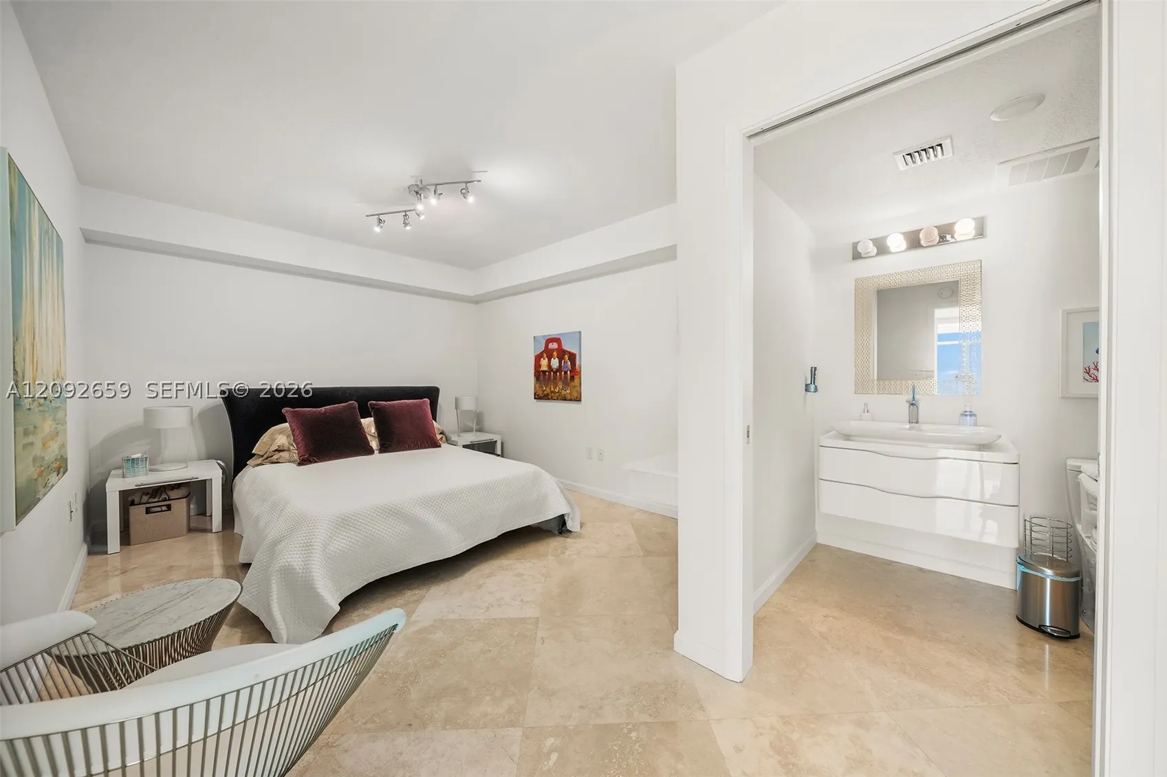 7600 Collins Ave #1012