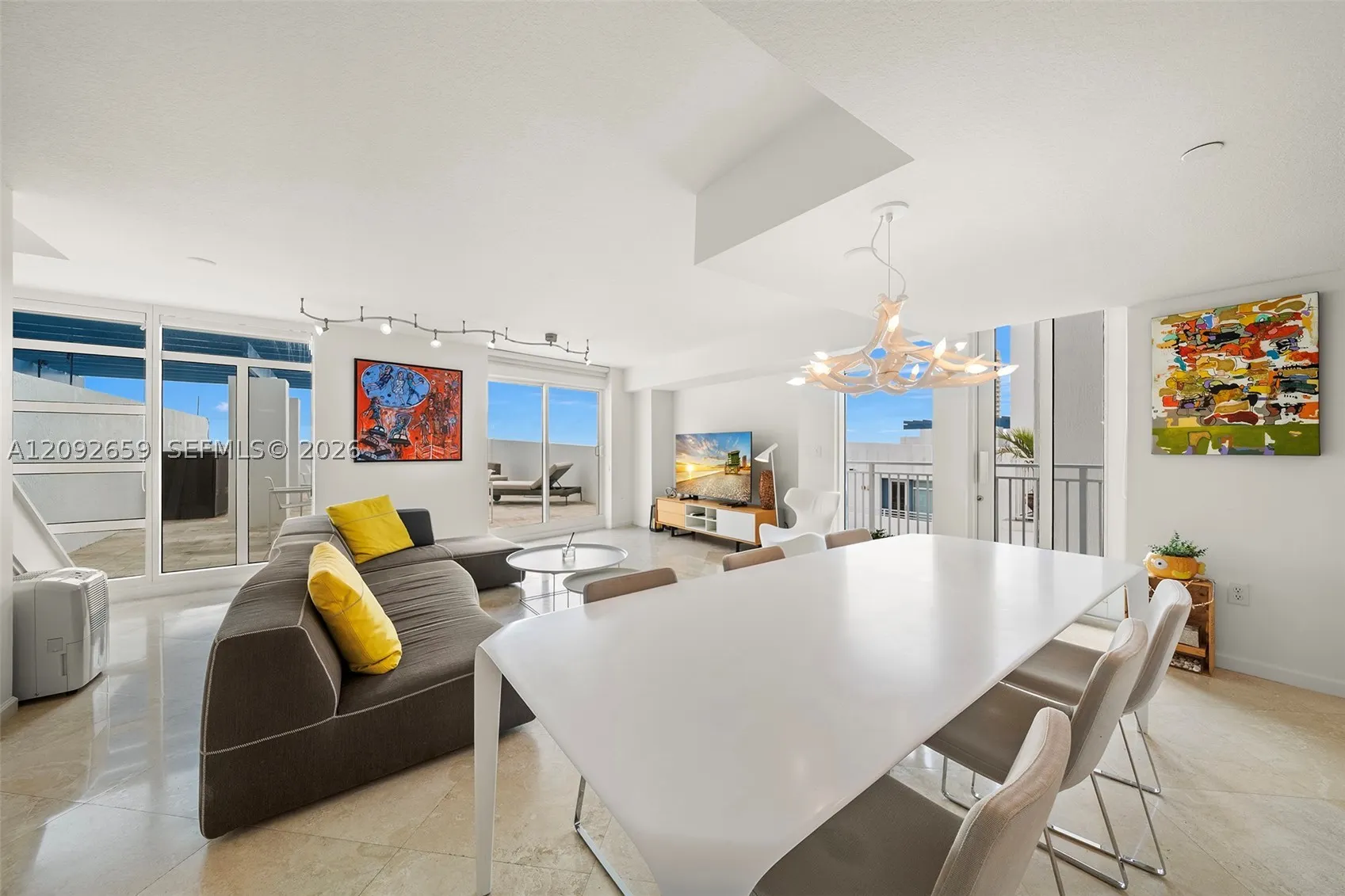 7600 Collins Ave #1012