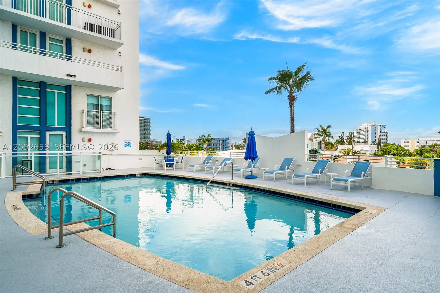 7600 Collins Ave #1012