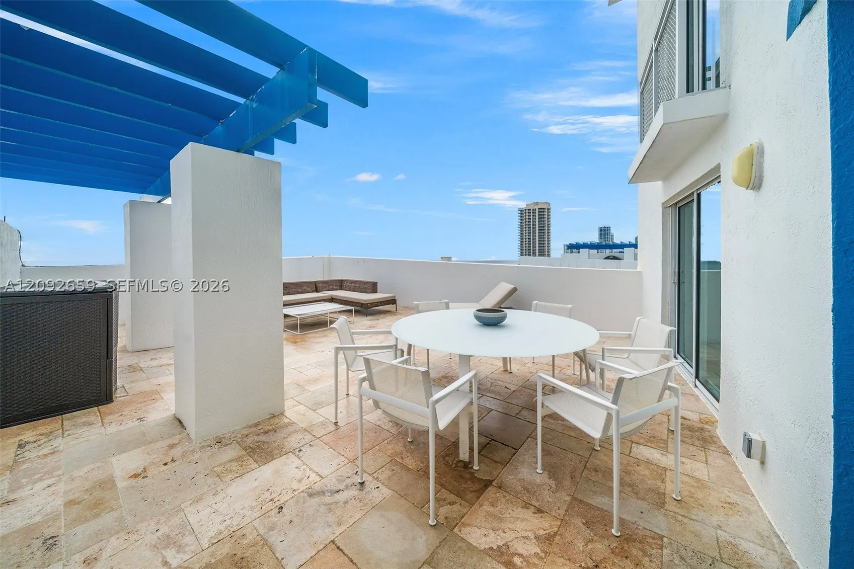 7600 Collins Ave #1012
