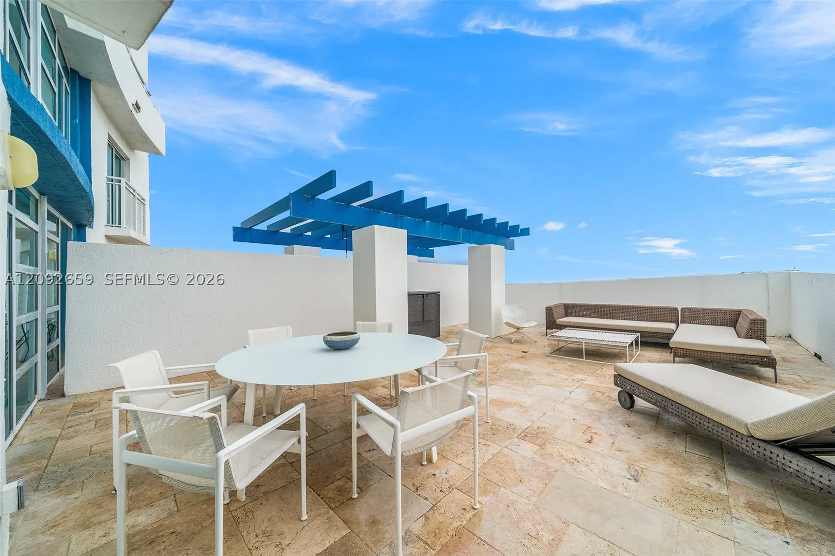 7600 Collins Ave #1012
