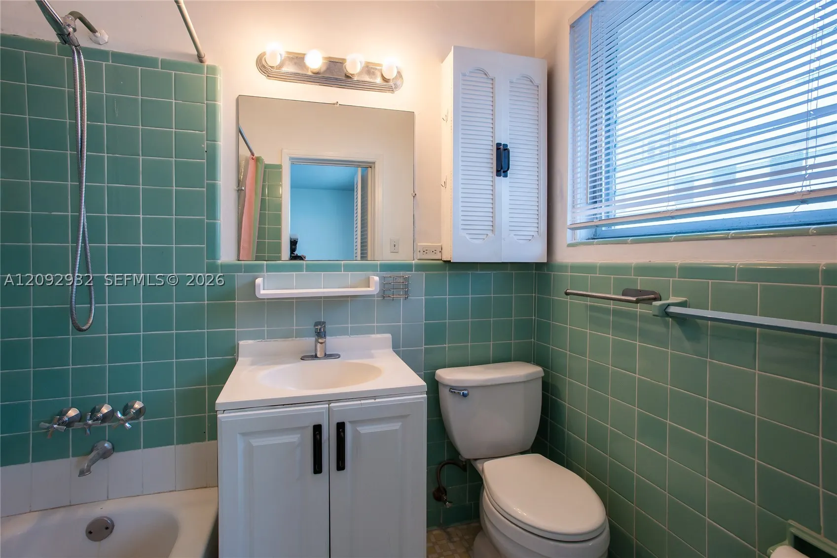 10178 Collins Ave #202