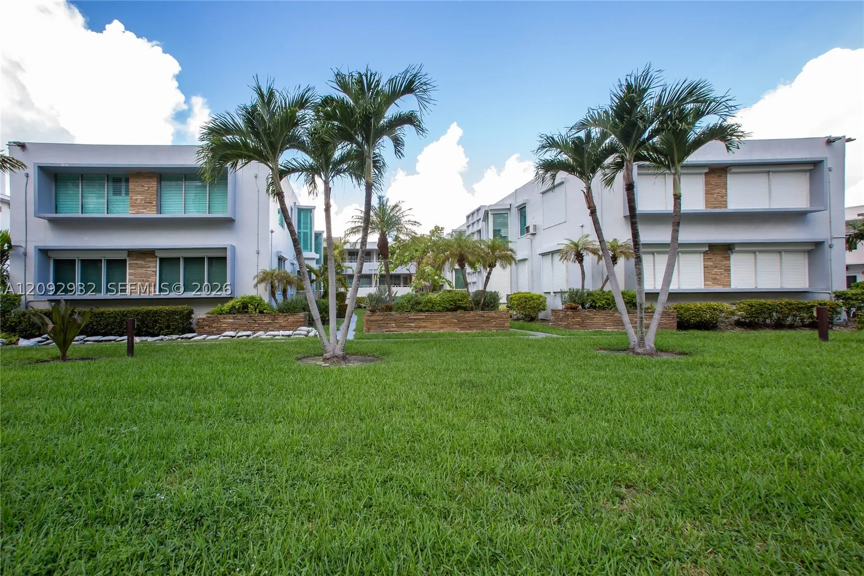 10178 Collins Ave #202