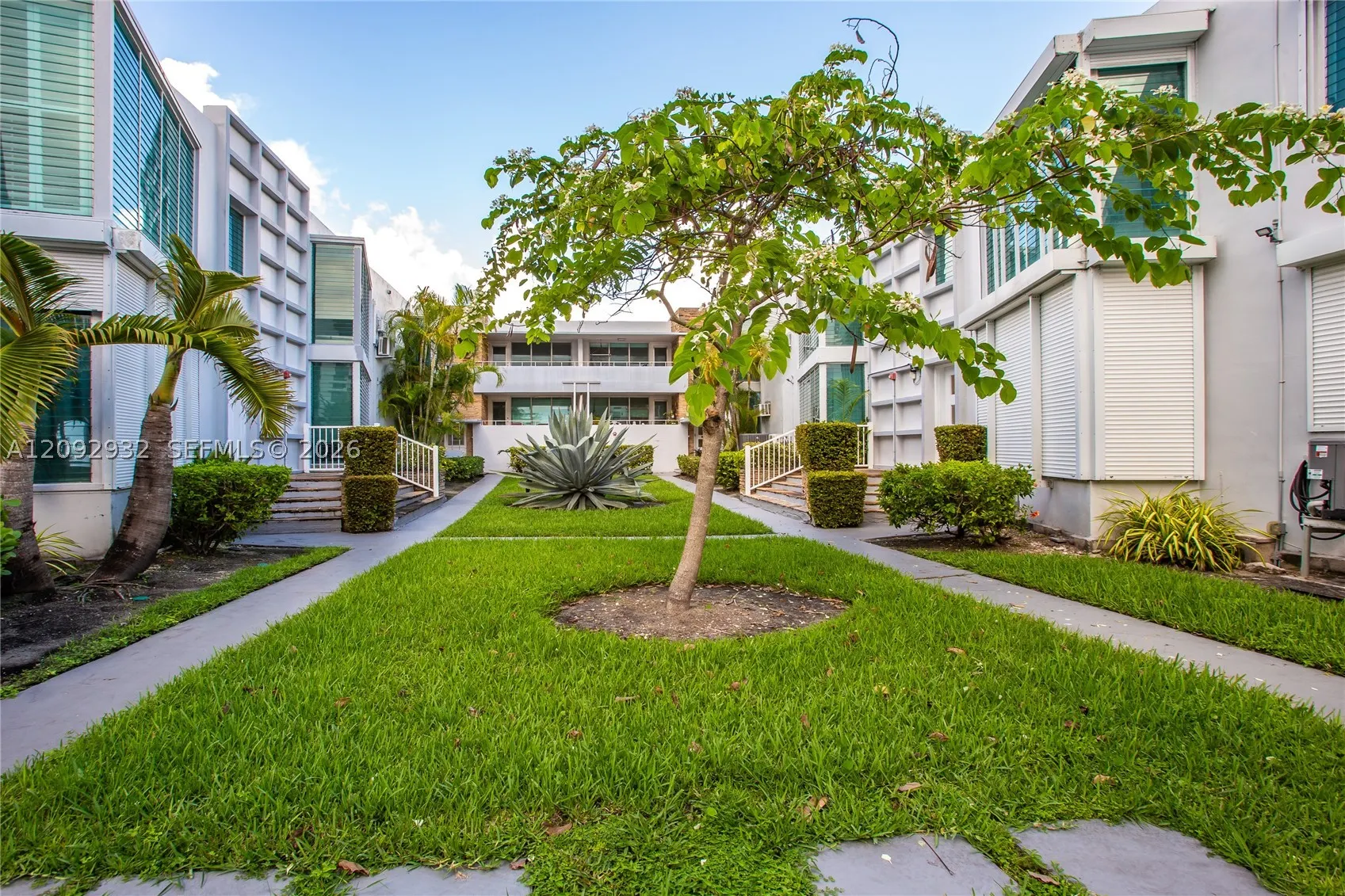 10178 Collins Ave #202