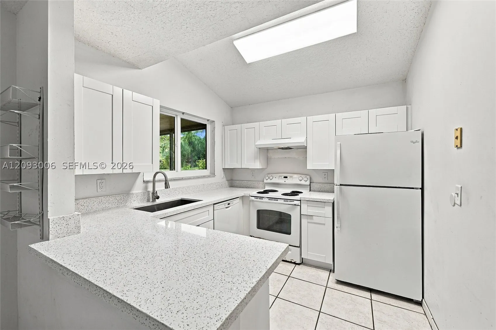 1301 SE 5th Ct