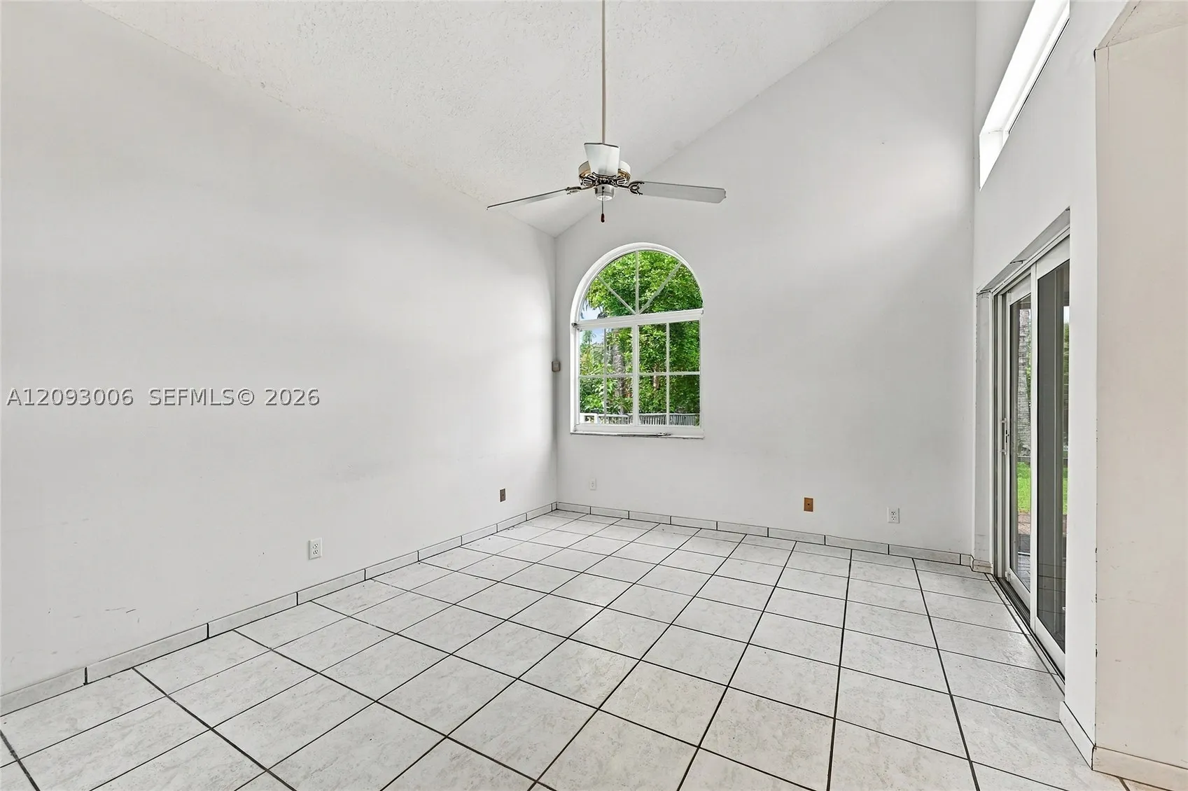 1301 SE 5th Ct