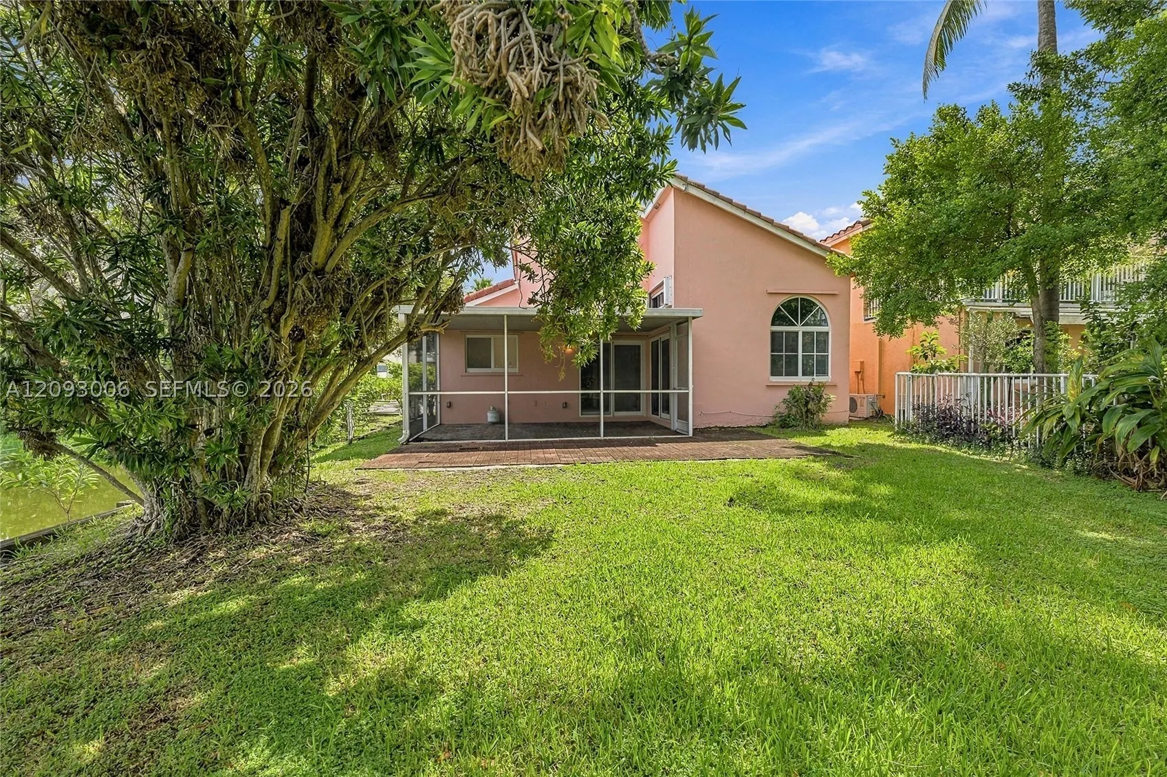 1301 SE 5th Ct