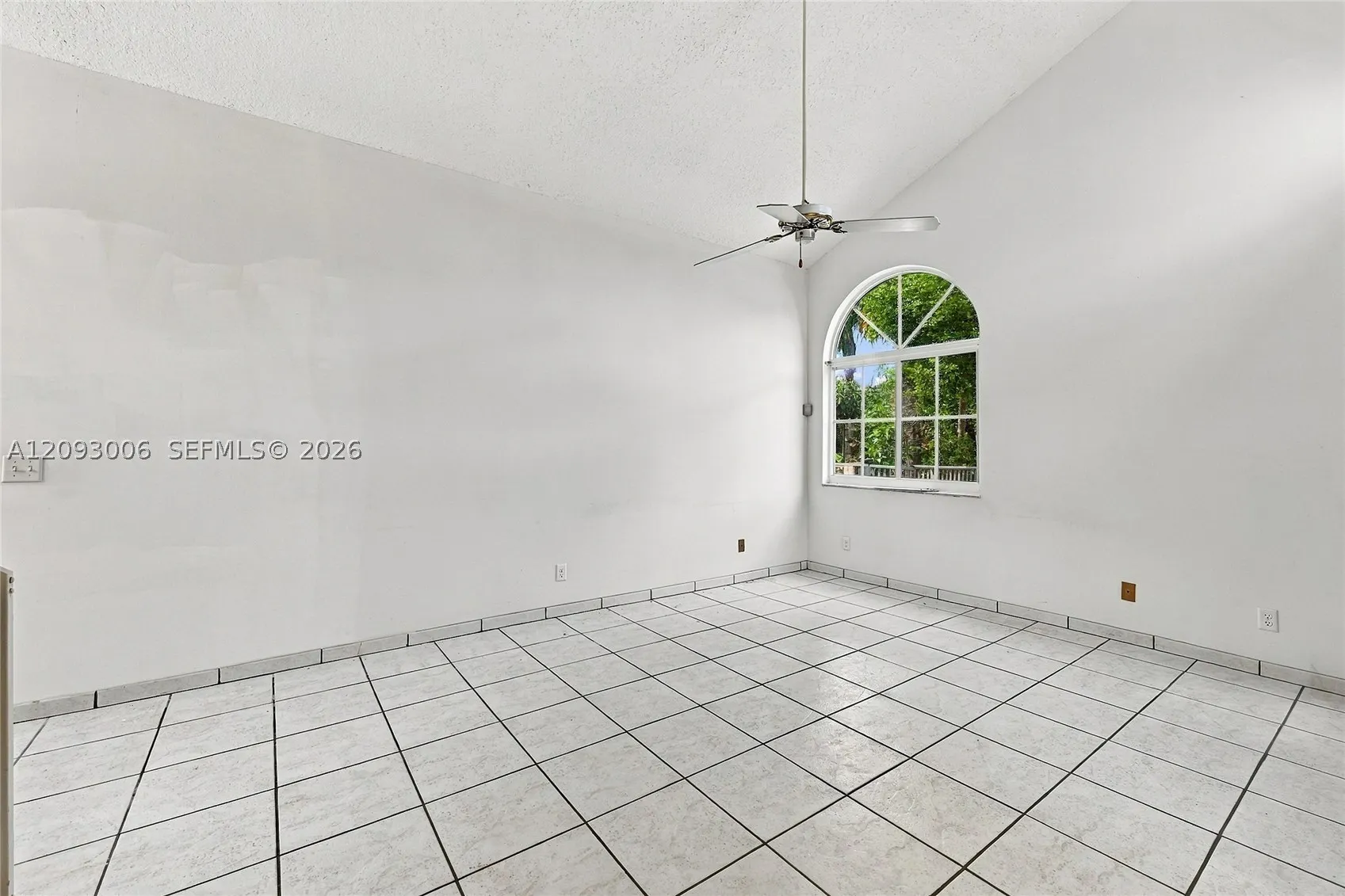 1301 SE 5th Ct