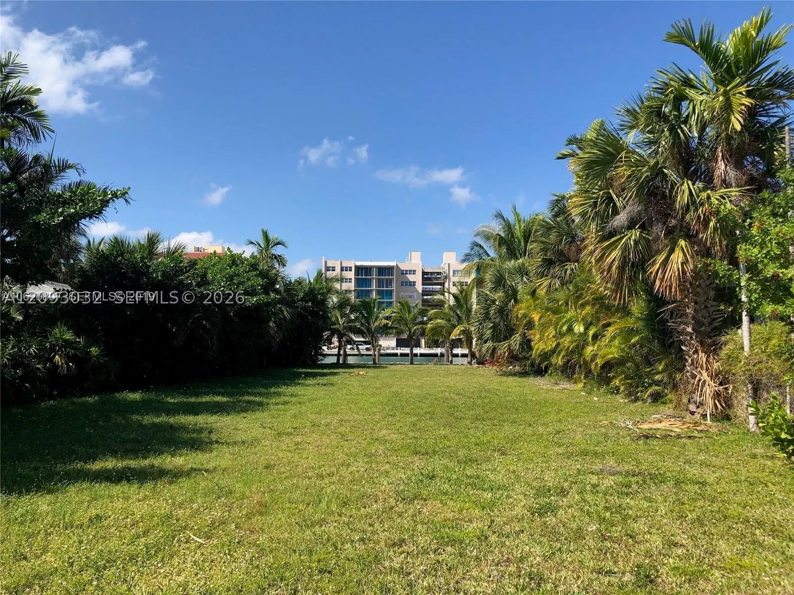 9480 Bay Dr