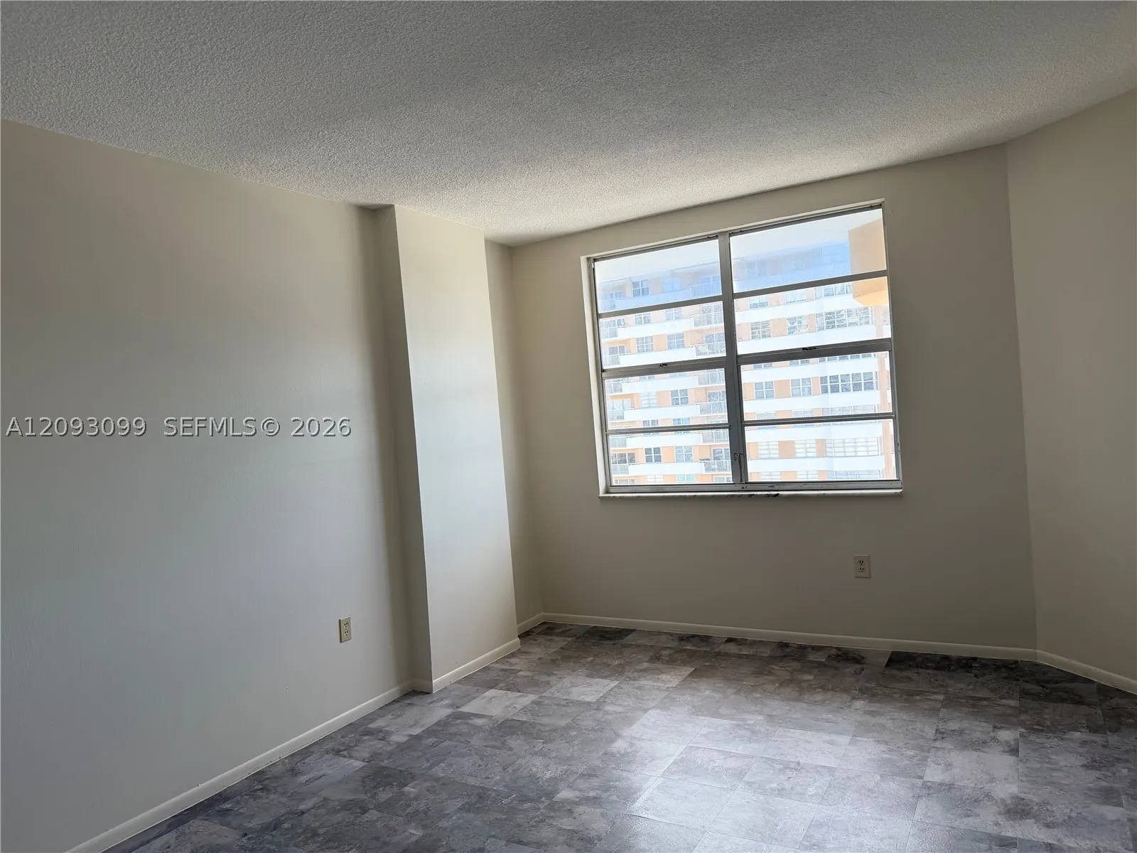 1965 S Ocean Dr #18C