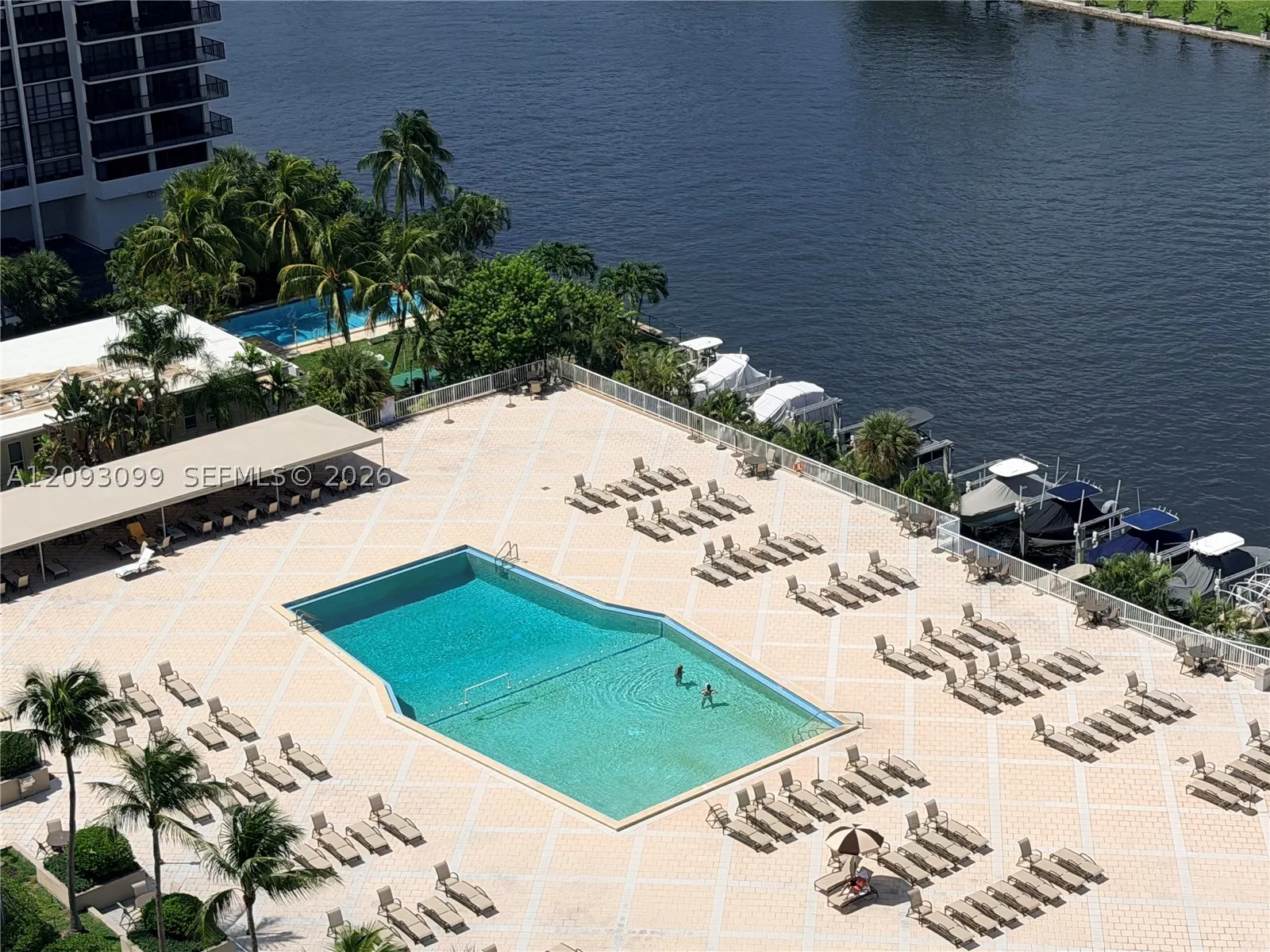 1965 S Ocean Dr #18C