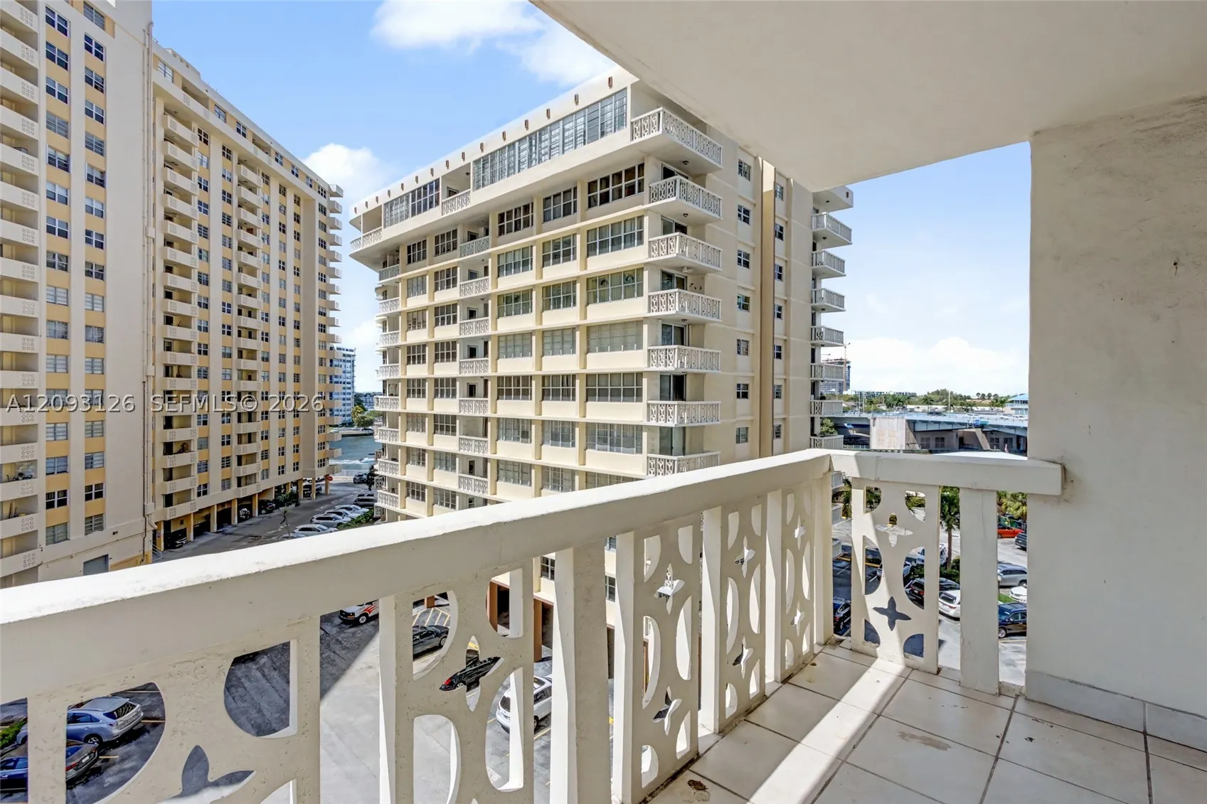 1825 S Ocean Dr #609