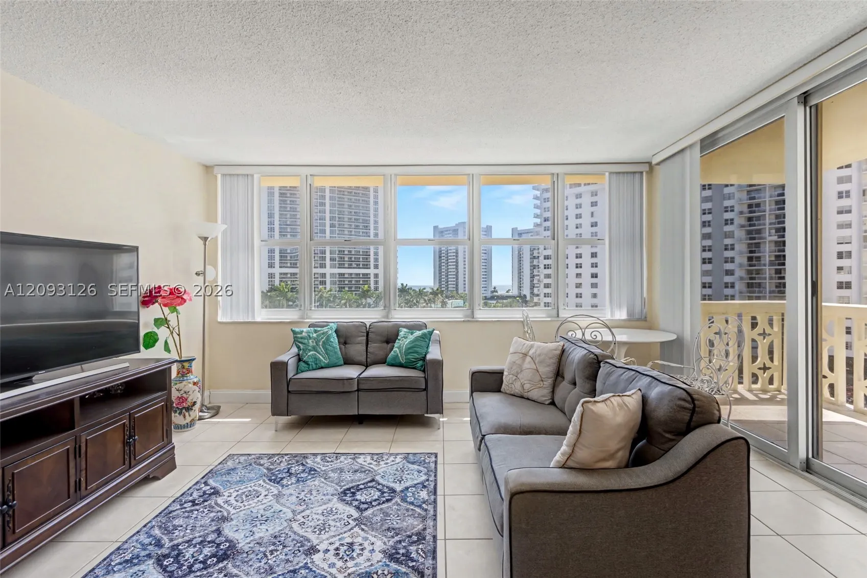 1825 S Ocean Dr #609