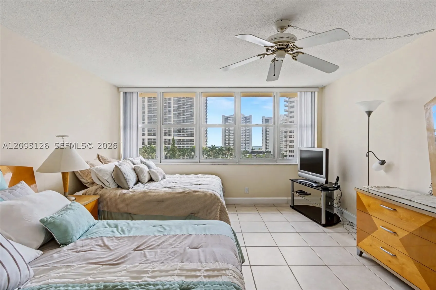 1825 S Ocean Dr #609