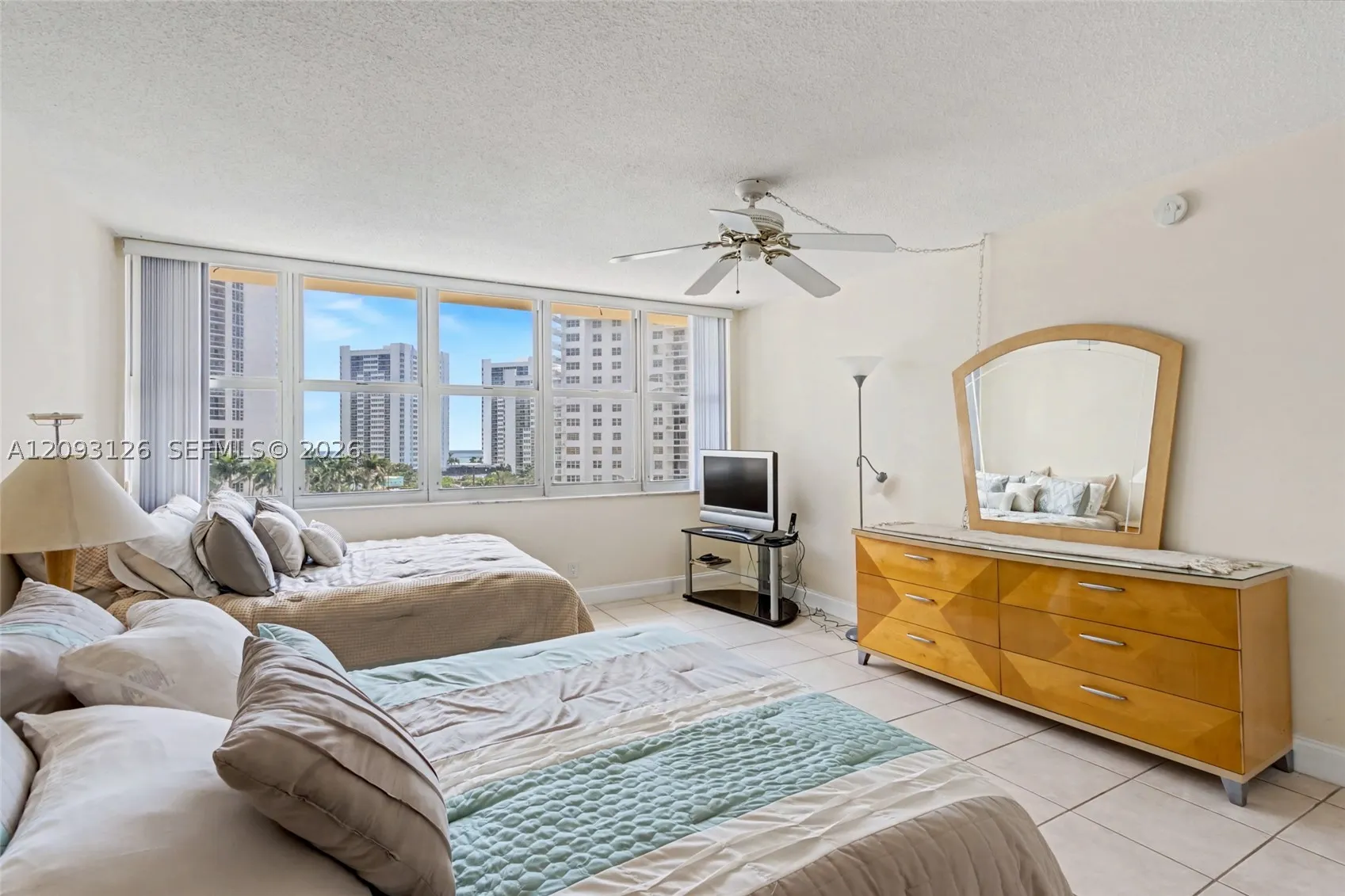 1825 S Ocean Dr #609